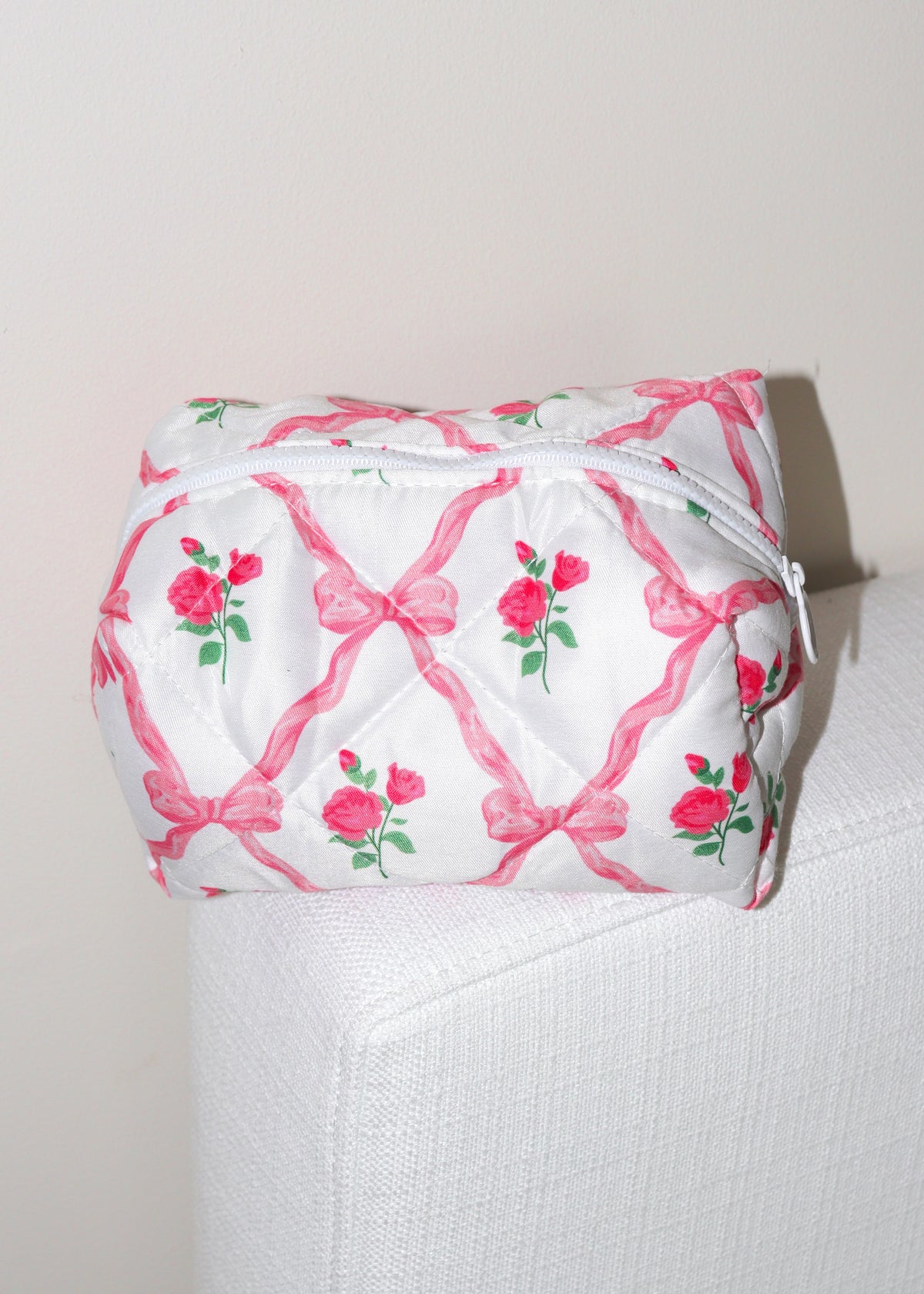 Red Roses and Bows Makeup Bag