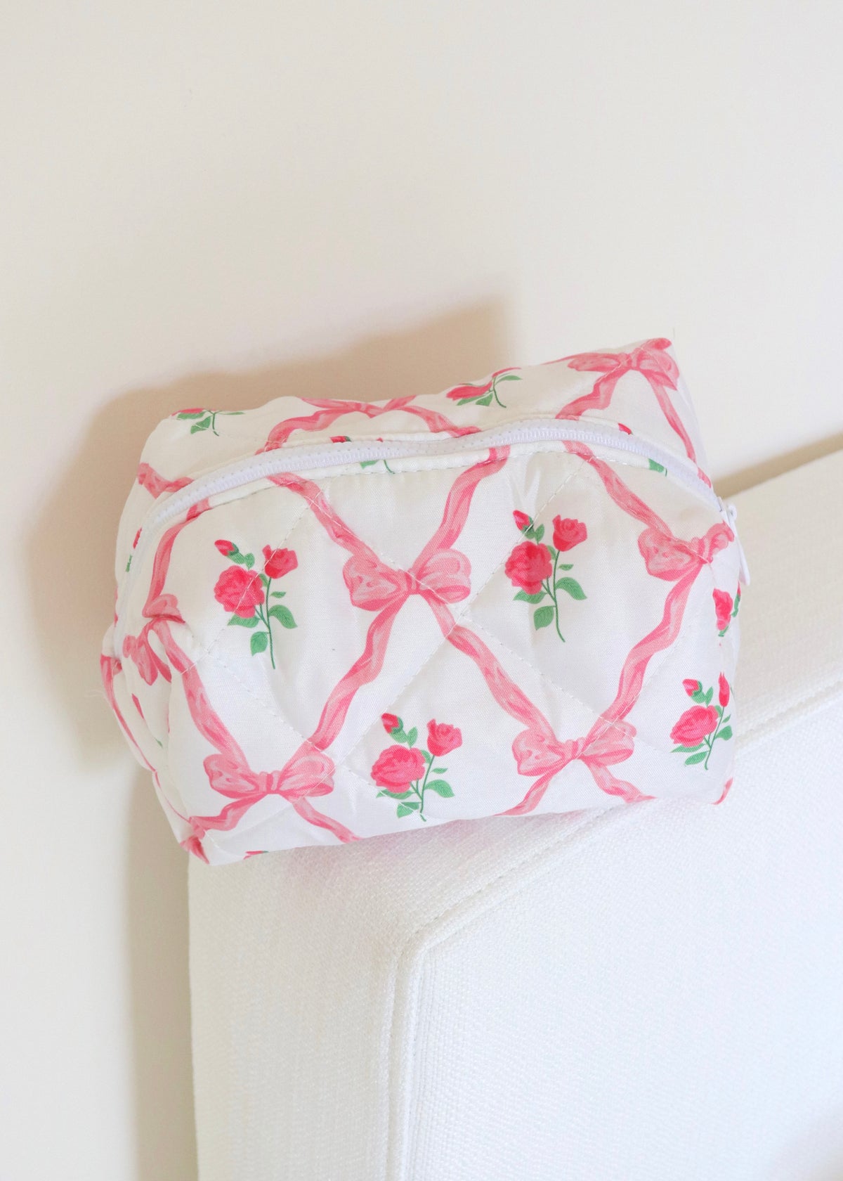 Red Roses and Bows Makeup Bag