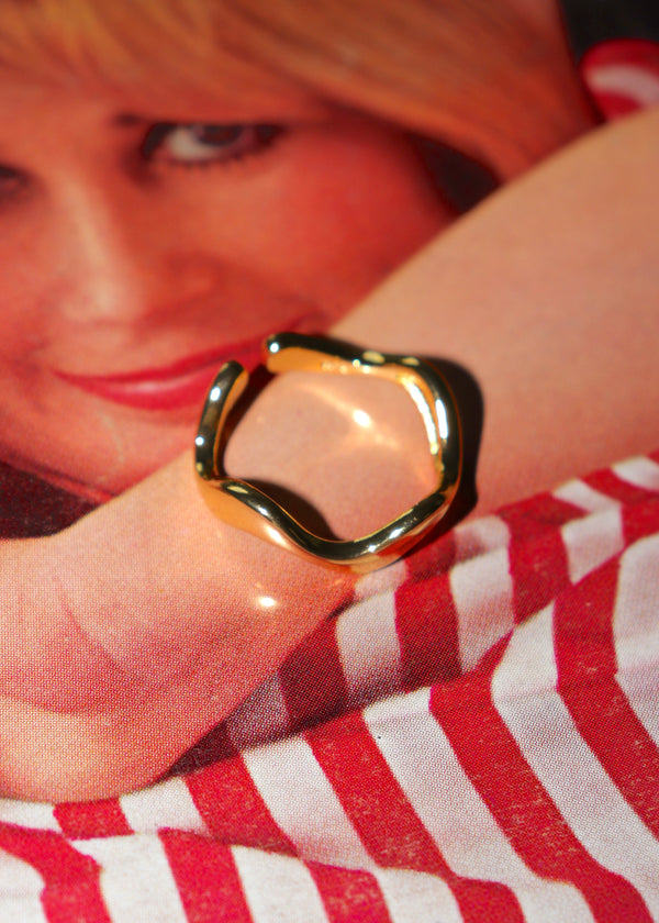 Gold Curvy Adjustable Ring