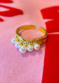 V Pearl Gold Ring