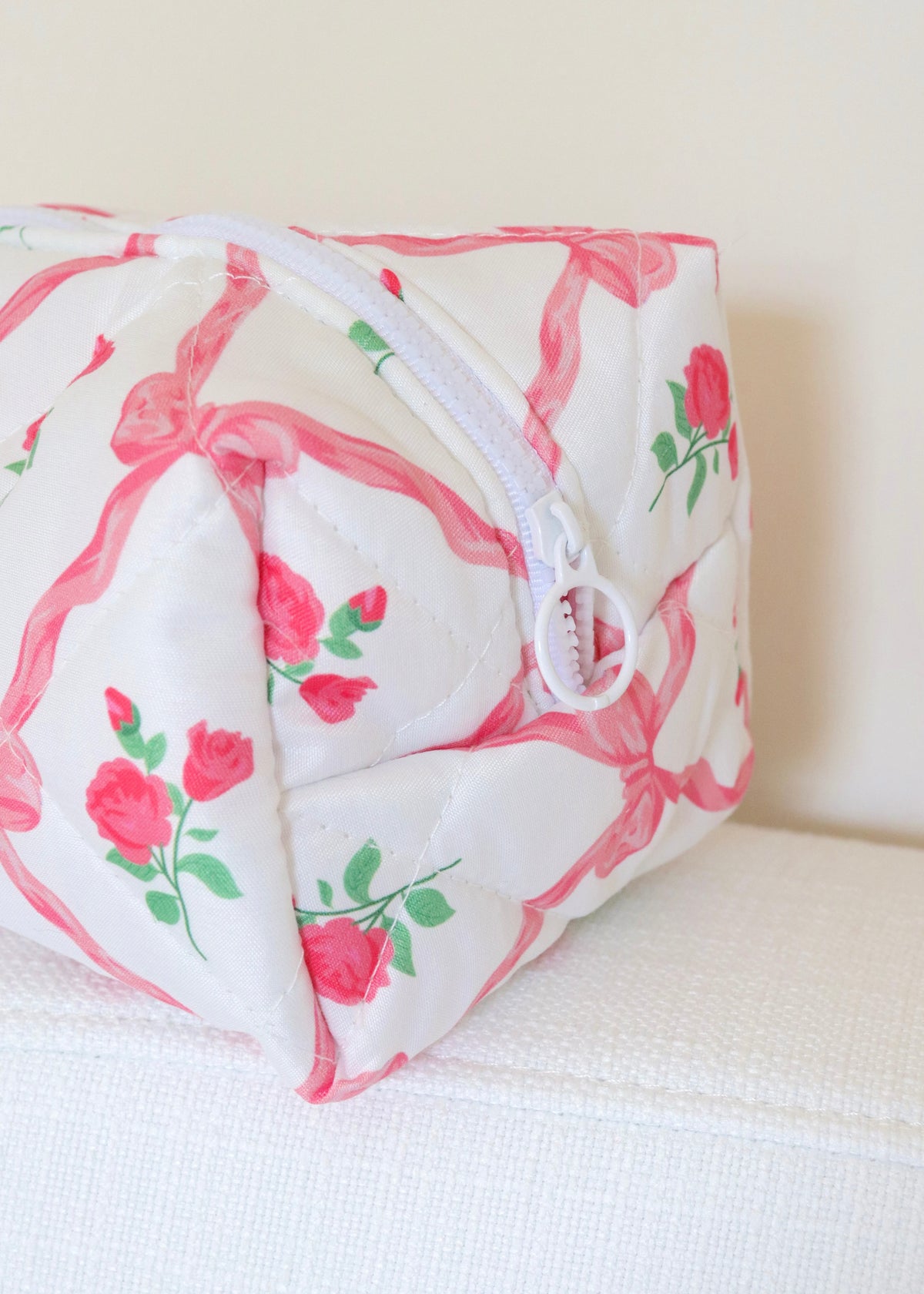 Red Roses and Bows Makeup Bag