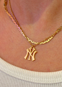 NY Cutie 18k Gold Necklace