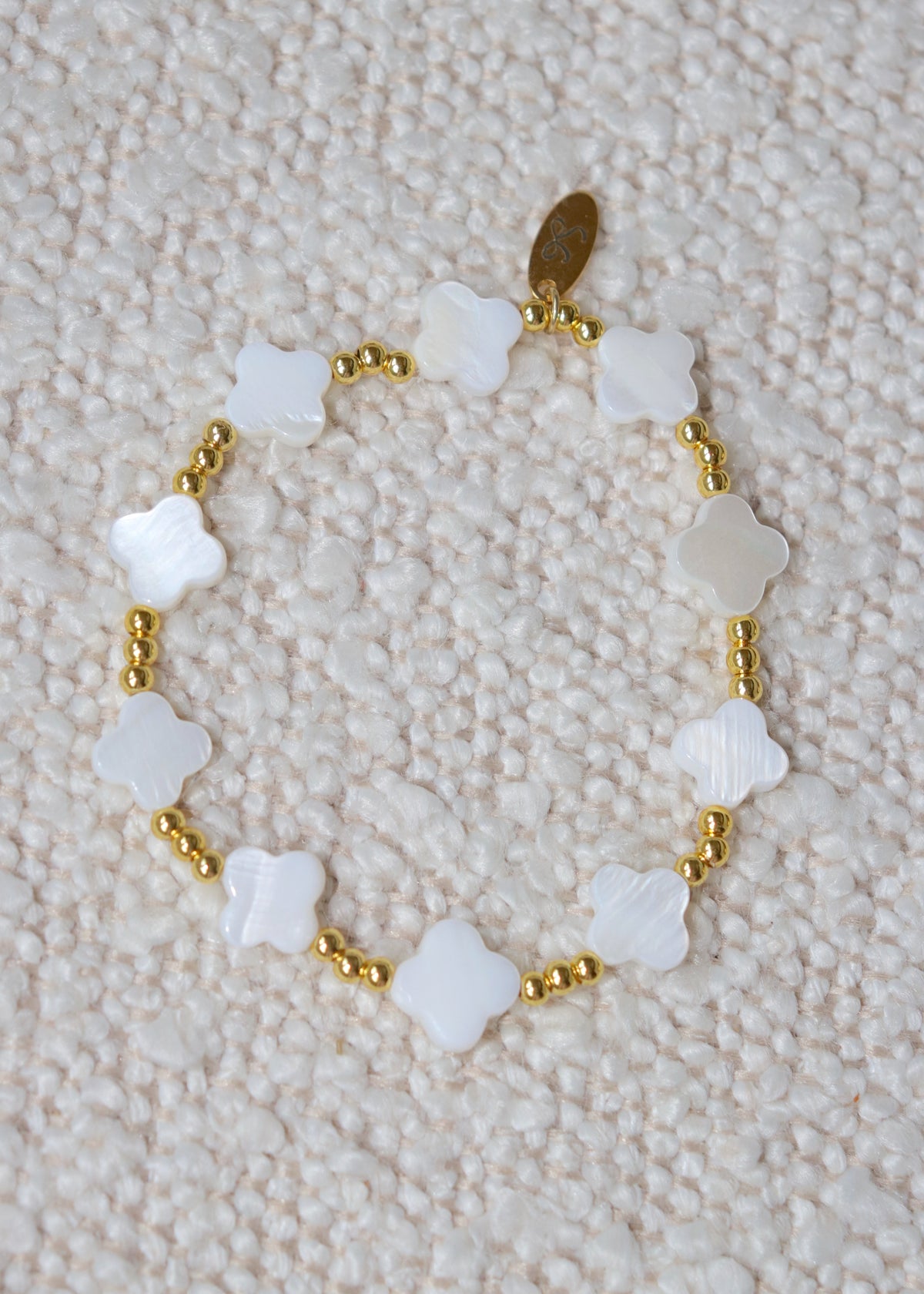 18k Gold Plated Clovers Repeating Bracelet